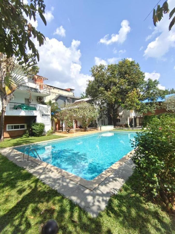Villa M - Solitude 2 Candolim Goa 3Bhk, Pool Facing, Near Beach, Free Breakfast, Free Wifi And Prime Location ภายนอก รูปภาพ