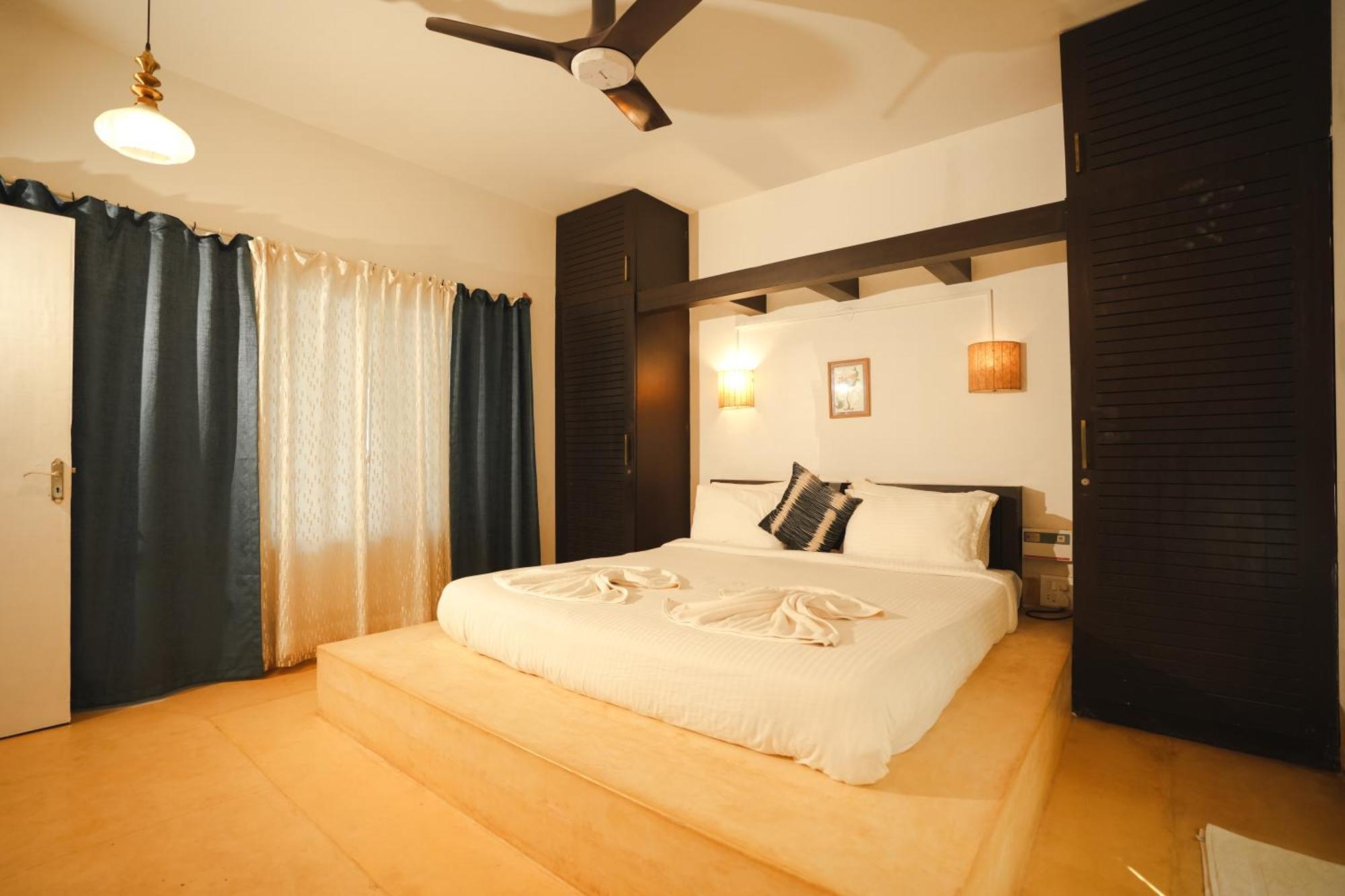 Villa M - Solitude 2 Candolim Goa 3Bhk, Pool Facing, Near Beach, Free Breakfast, Free Wifi And Prime Location ภายนอก รูปภาพ