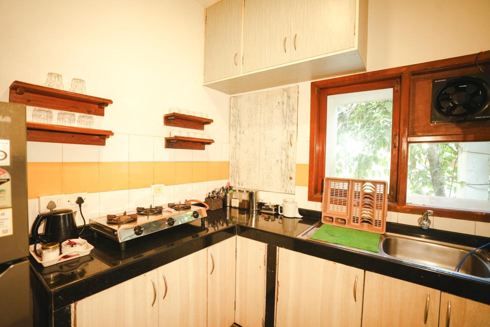 Villa M - Solitude 2 Candolim Goa 3Bhk, Pool Facing, Near Beach, Free Breakfast, Free Wifi And Prime Location ภายนอก รูปภาพ