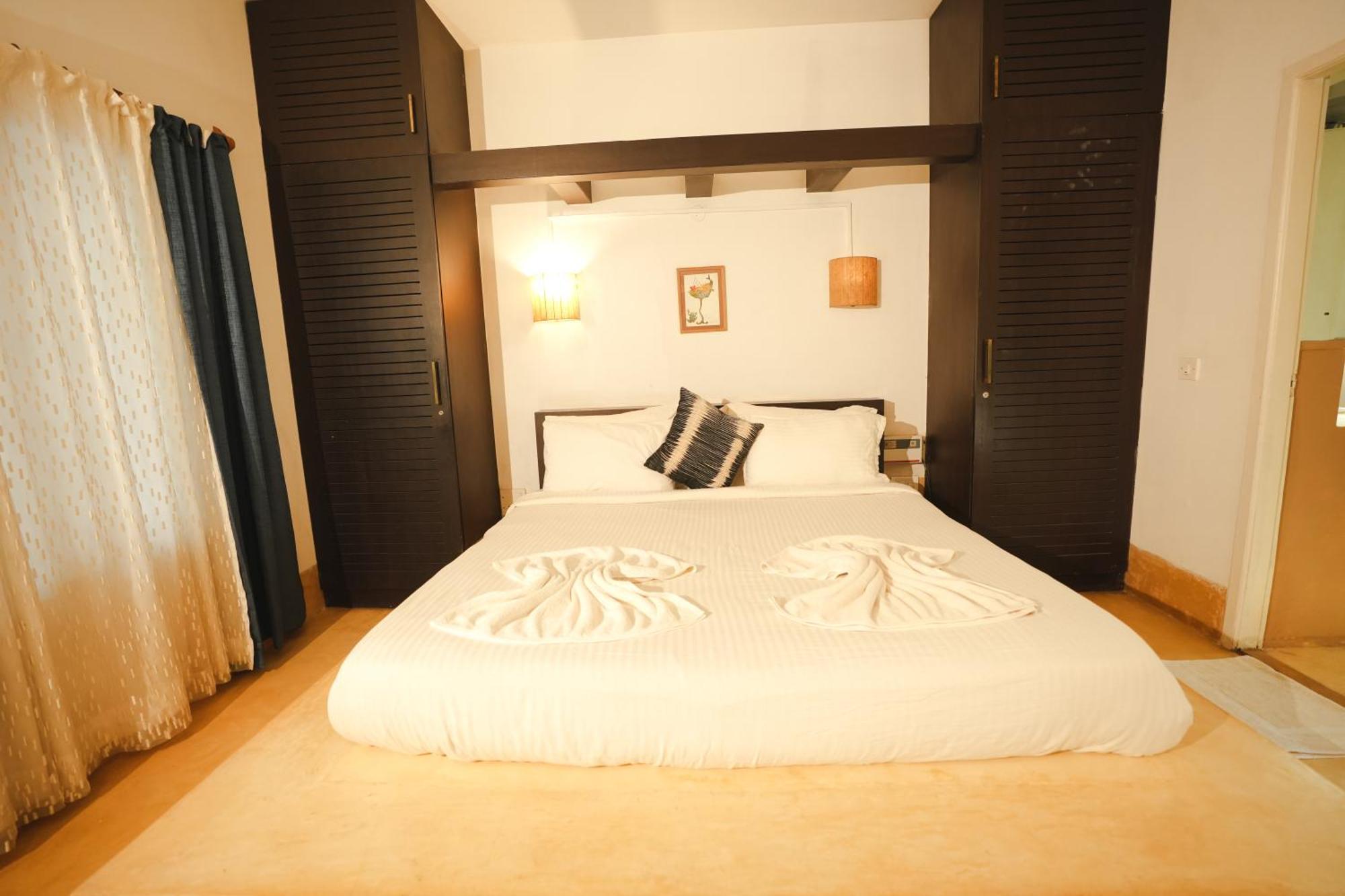 Villa M - Solitude 2 Candolim Goa 3Bhk, Pool Facing, Near Beach, Free Breakfast, Free Wifi And Prime Location ภายนอก รูปภาพ