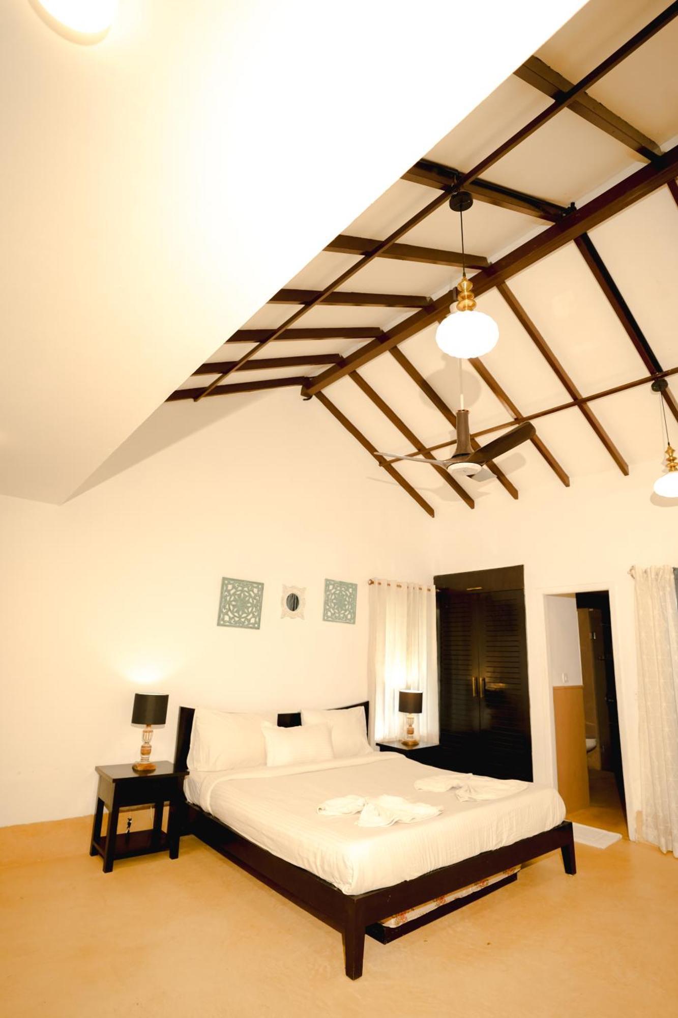 Villa M - Solitude 2 Candolim Goa 3Bhk, Pool Facing, Near Beach, Free Breakfast, Free Wifi And Prime Location ภายนอก รูปภาพ