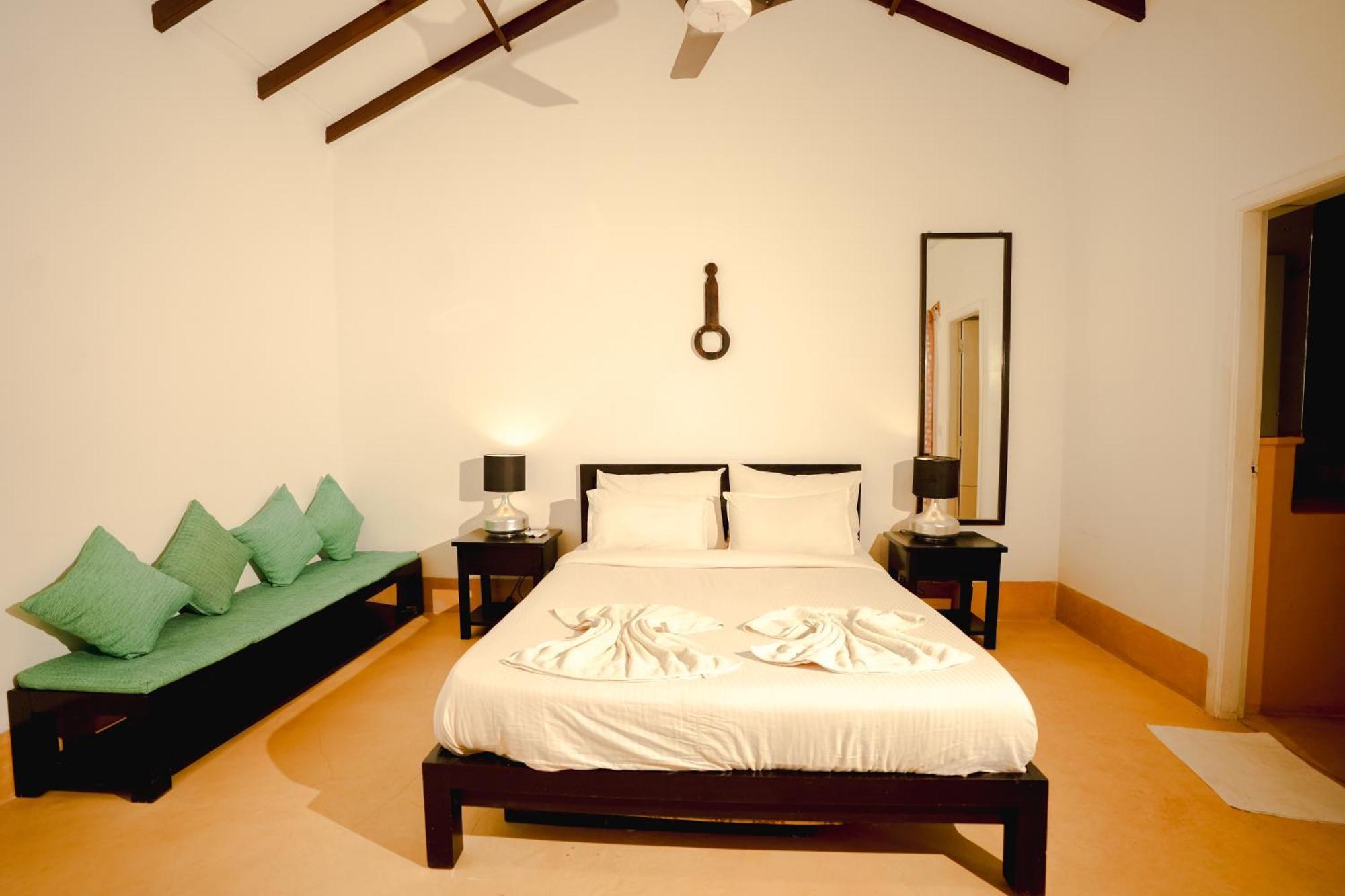 Villa M - Solitude 2 Candolim Goa 3Bhk, Pool Facing, Near Beach, Free Breakfast, Free Wifi And Prime Location ภายนอก รูปภาพ