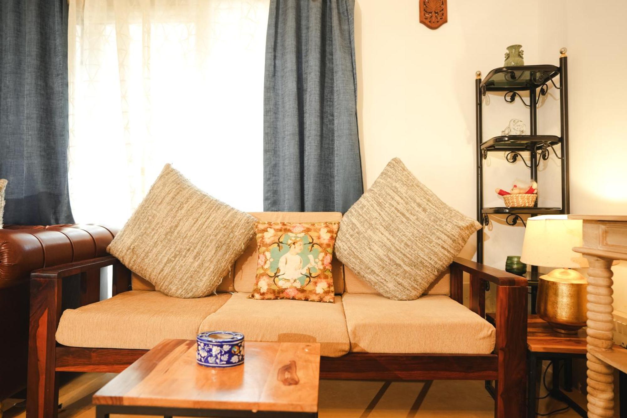 Villa M - Solitude 2 Candolim Goa 3Bhk, Pool Facing, Near Beach, Free Breakfast, Free Wifi And Prime Location ภายนอก รูปภาพ